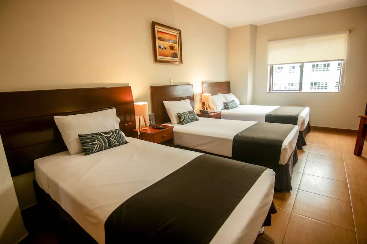Kamar Triple | Setrika/meja setrika, Wi-Fi gratis, dan seprai linen