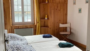 4 chambres, bureau, fer et planche à repasser, Wi-Fi gratuit