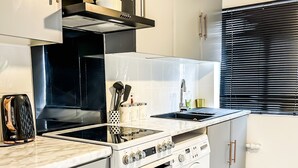 Leilighet | Eget kjøkken | Kjøleskap, mikrobølgeovn, ovn og kokeplater