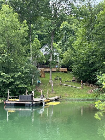 Quiet Cove on the Quiet Side of the Lake