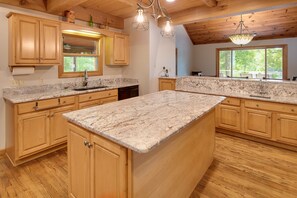 Interior - Hakuna Matata = No Worries Huge Lakefront Home Private Dock Florida Room (LaFollette)