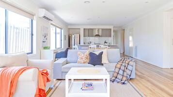 TV, Netflix, streaming services, offices