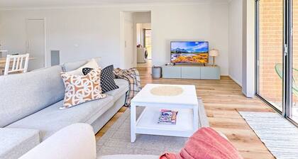 Modern Clyde House Smart TV*Dryer
