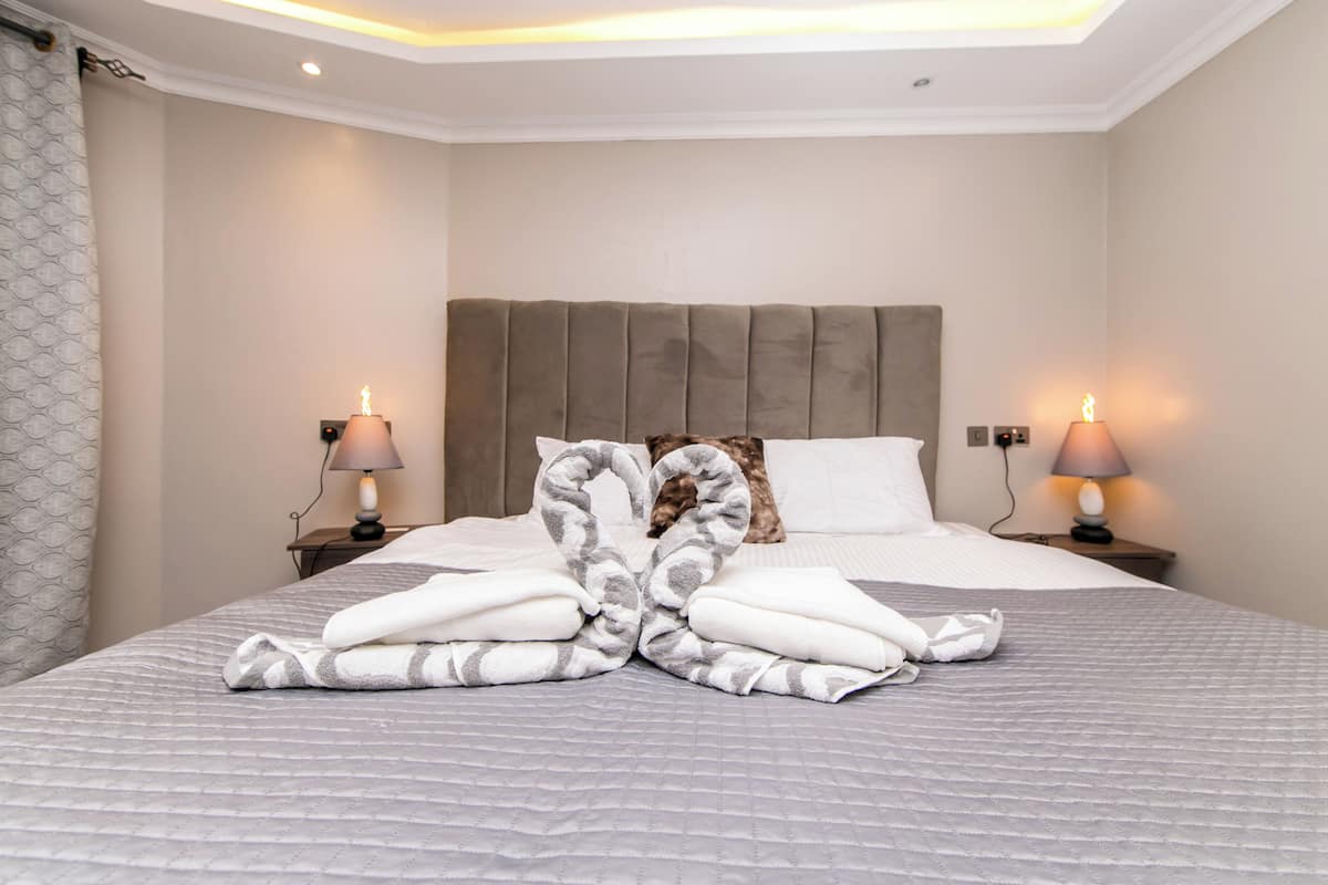 1 bedroom, pillow-top beds, laptop workspace, blackout curtains
