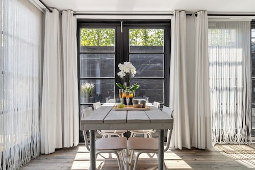 Wellness Lodge 5 Minutes from the Beach – Between Noordwijk and Zandvoort