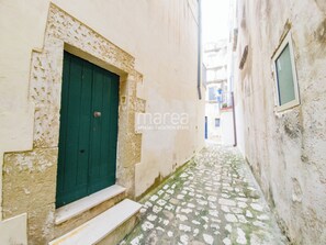 Exterior detail - Historic home with a sea-view terrace in the heart of Otranto - Marea Stays Collection (Otranto)