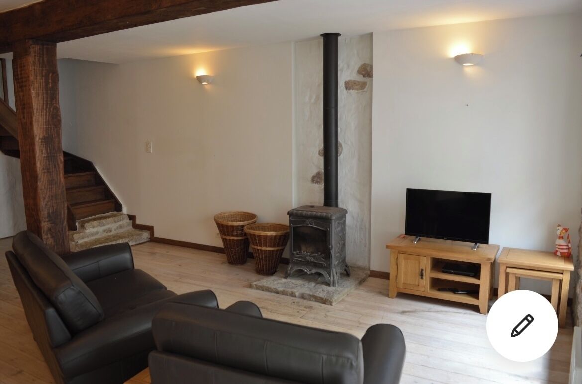 Televisie en een open haard