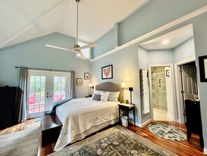 4 bedrooms, desk, iron/ironing board, travel cot