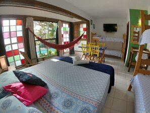 Habitación Deluxe, vistas a la laguna, planta baja | Ropa de cama hipoalergénica y wifi gratis