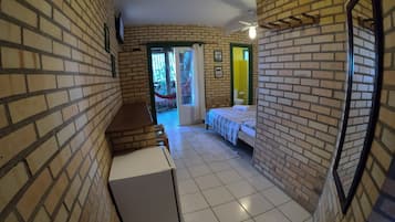 Quarto design, vista para o jardim, no piso térreo | Roupas de cama antialérgicas, Wi-Fi de cortesia