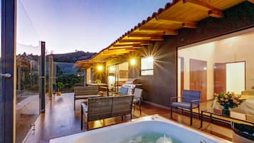 Family House | Terrace/patio