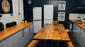Family House, Multiple Beds | Private kitchen | Full-size fridge, microwave, oven, dishwasher