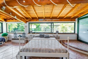 3 chambres, fer et planche à repasser, Wi-Fi gratuit, draps fournis