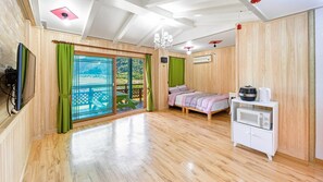 基础客房, 1 间卧室 (Haengunuiyeosin tike) | 1 多间卧室、免费 WiFi