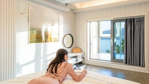 Basic Room, 1 Bedroom (MODERN Poolvilla) | 1 bedroom, WiFi (free) - Yeosu Amofu Poolvilla (Yeosu)