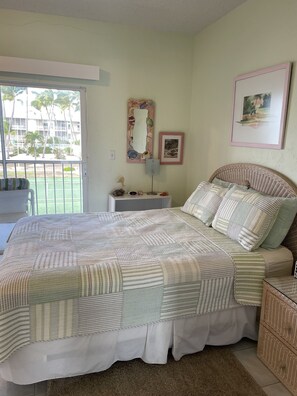 2 室のベッドルーム、アイロン / アイロン台、WiFi (無料)、ベッドシーツ