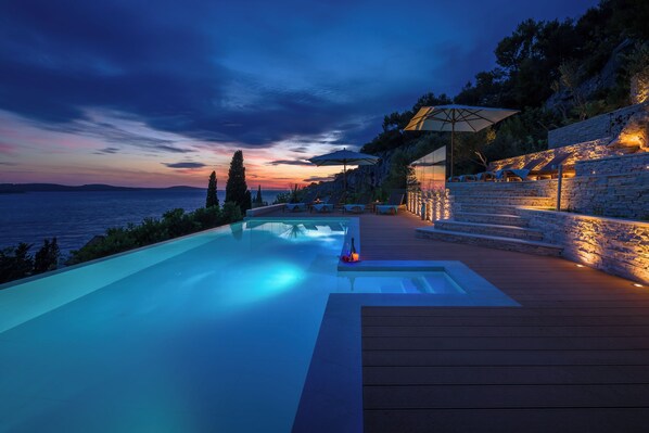 Outdoor pool, a heated pool