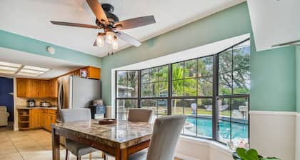 Big Pool, Yard & Pet friendly