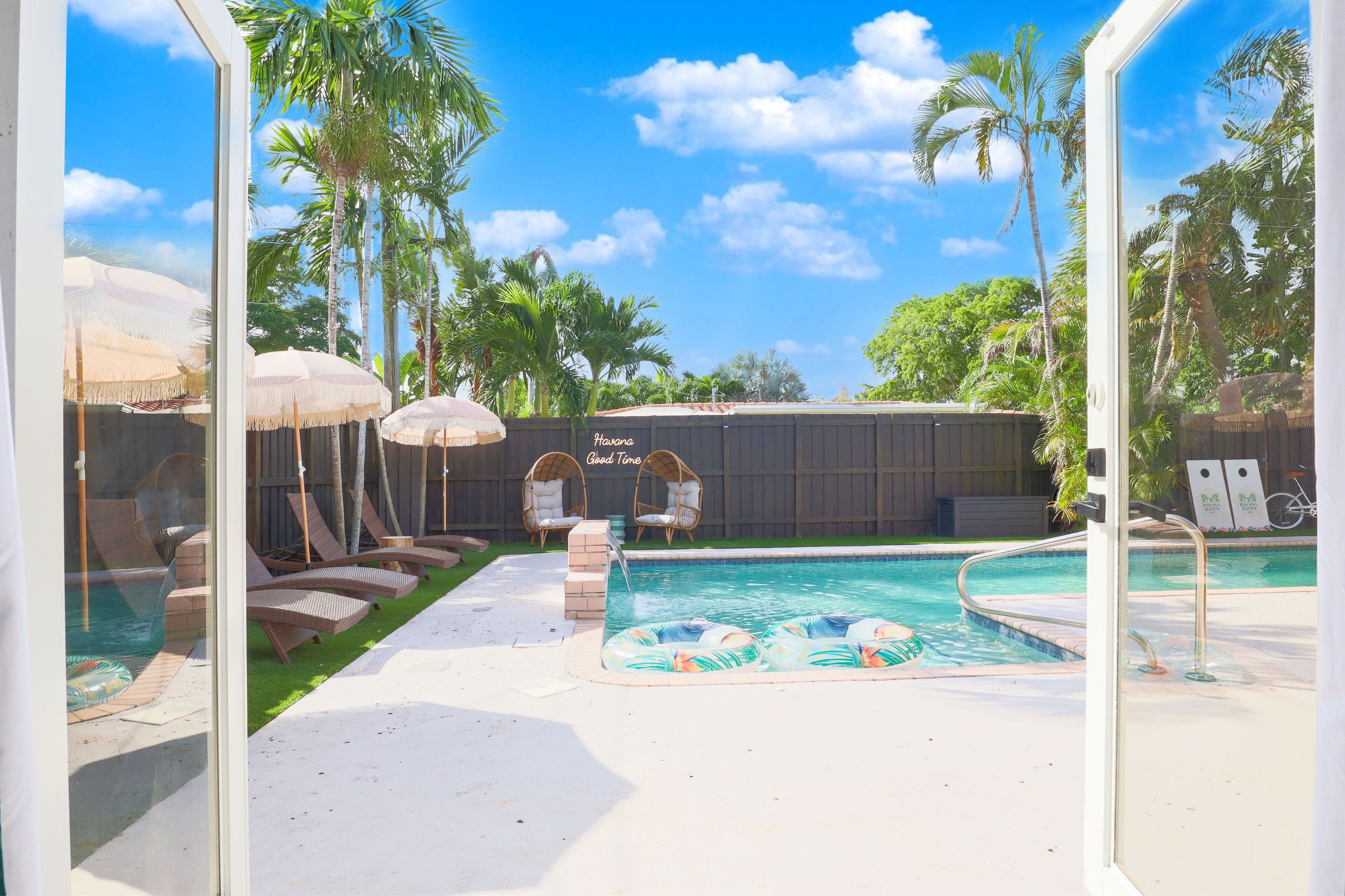 Piscine extérieure, piscine chauffée