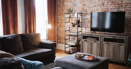 Newly renovated apartment in historic downtown Manchester