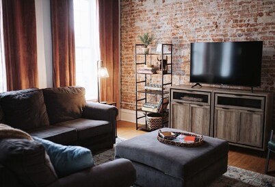 Newly renovated apartment in historic downtown Manchester