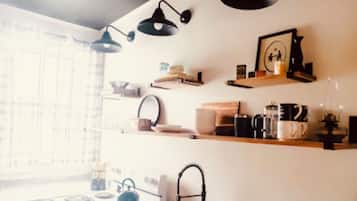 Frigorífic, microones, forn i placa de cuina