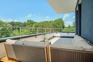 Penthouse Suite with balcony and terrace. | Terrasse/patio