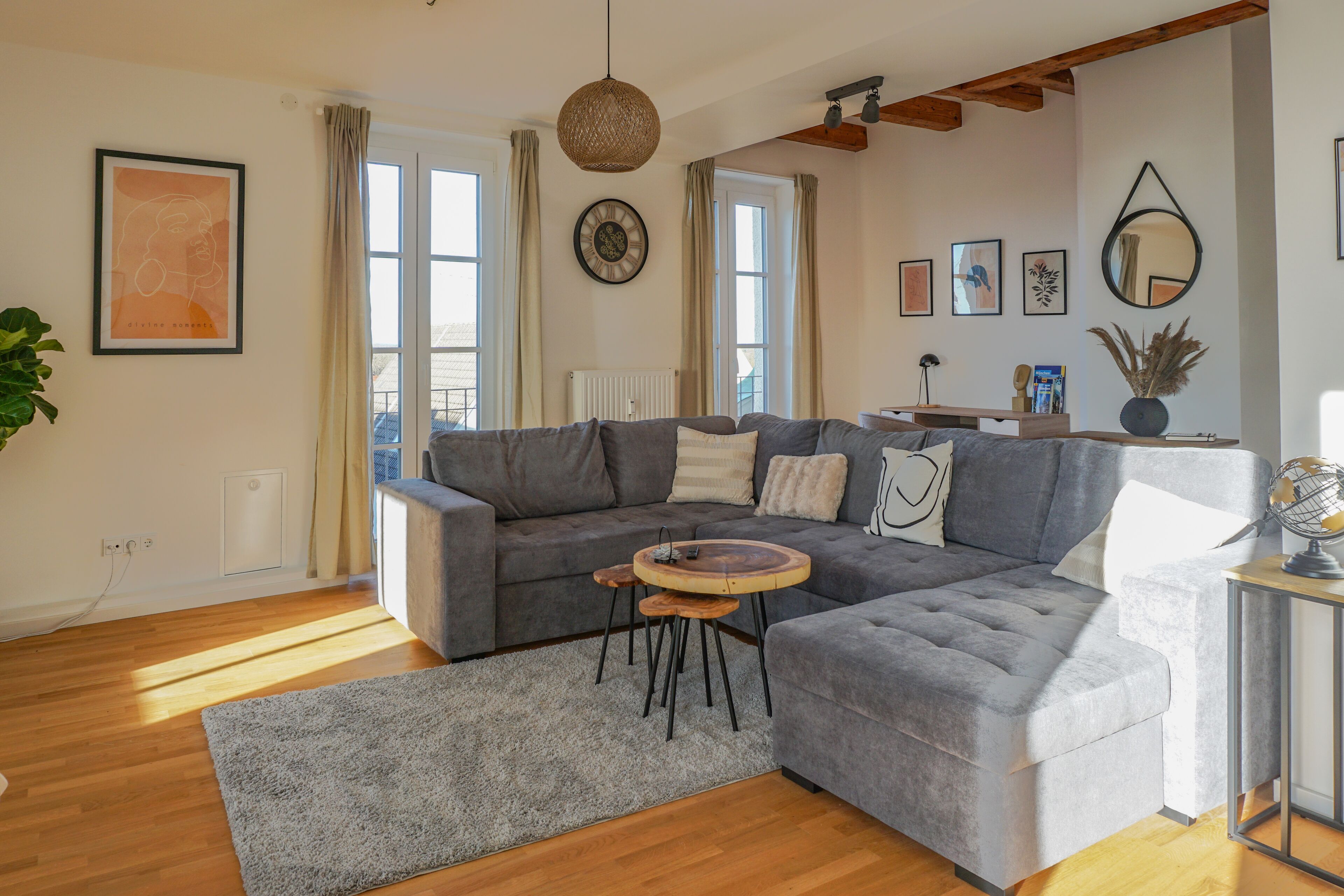 Älytelevisio, kirjoja