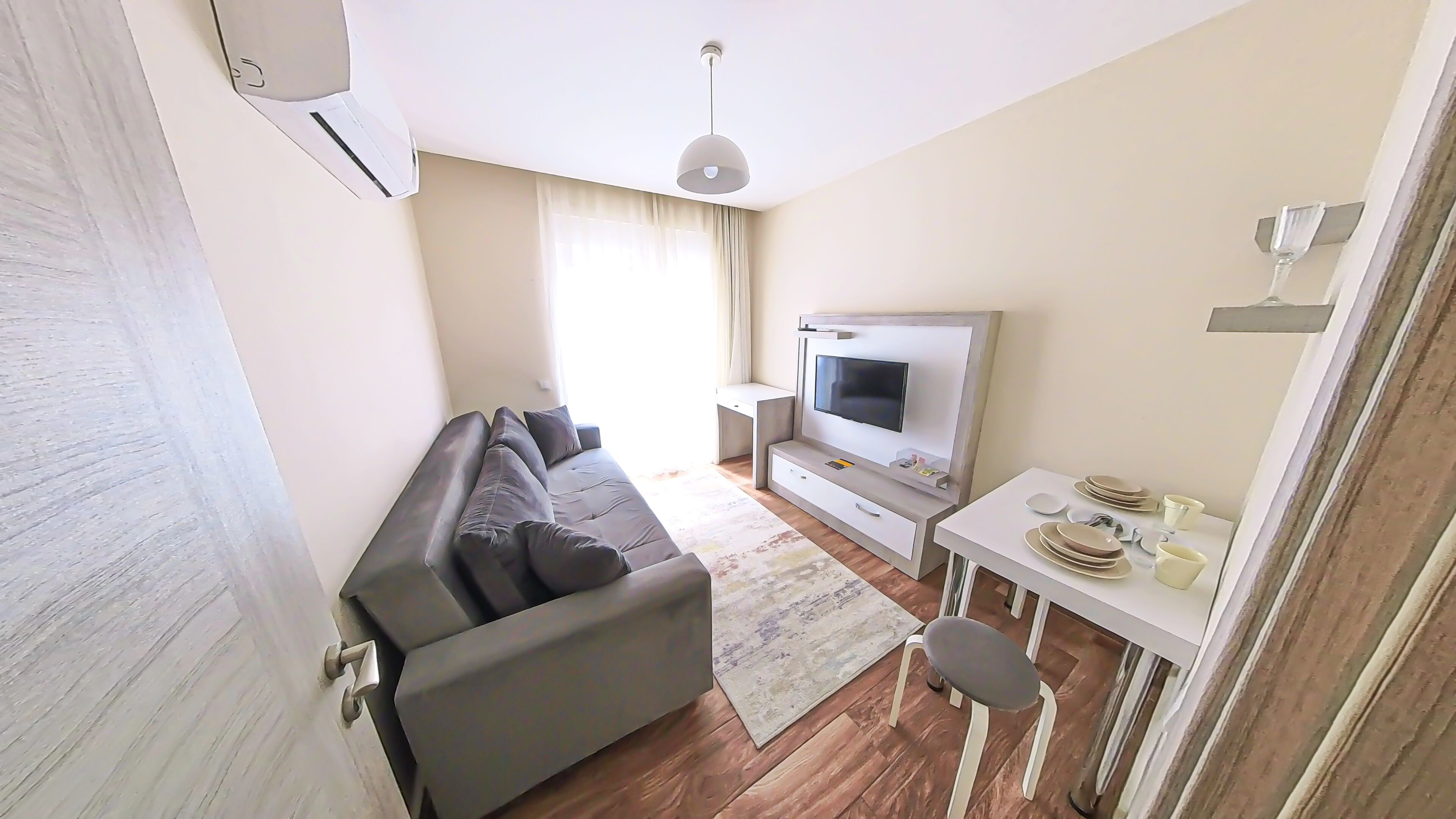 City Apartment | Living area