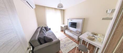 City Apartment | Living area