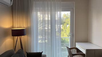 Family Apartment, 2 Bedrooms | Living area