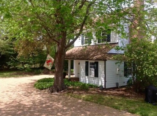 Historic Cottage on Ware River Estate