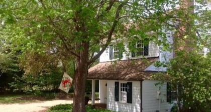 Historic Cottage on Ware River Estate