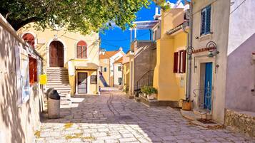 Apartment | 2 bedrooms, Internet