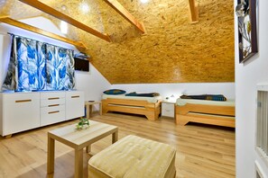 2 bedrooms, Internet - Jungle House With Pool (Sveti Ivan Zelina)