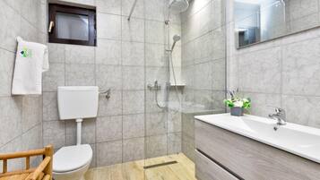 House | 2 bedrooms, Internet