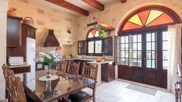 4 bedrooms, Internet