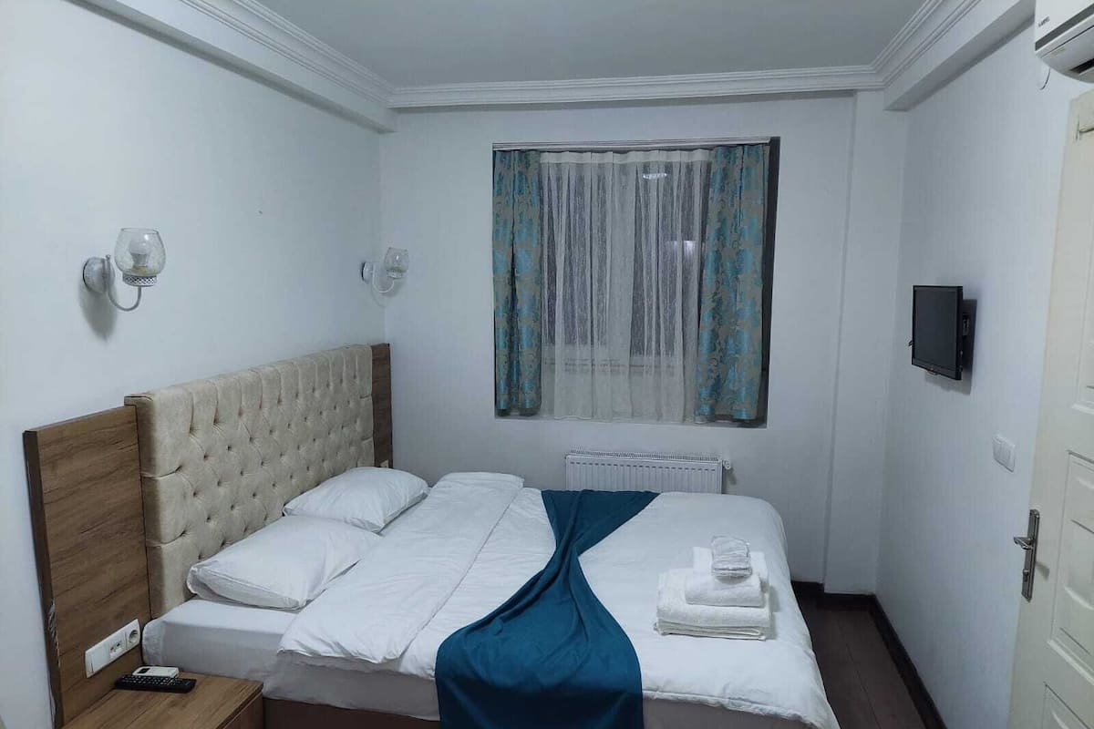 Standard Room | Free WiFi, bed sheets