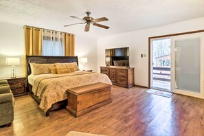 4 habitaciones, escritorio, tabla de planchar con plancha y internet 