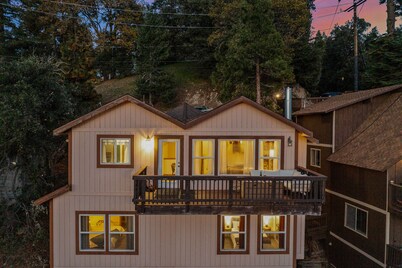 NEW! The Sunset Retreat - Lake Gregory, Mtn Views!