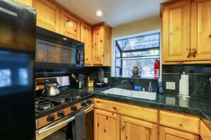 Fridge, microwave, oven, stovetop - Bunny Dunes w/ Lakeview and Hot Tub. Beach across street, 10 Min to Northstar (Tahoe Vista)