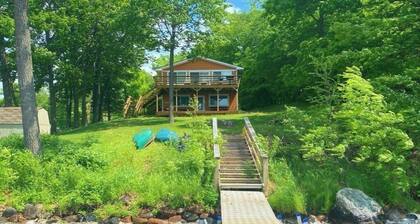 Peaceful MilleLacs Lakefront Cabin. Dog-Friendly!