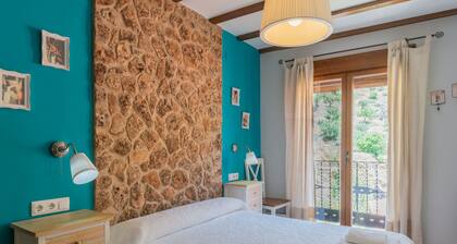 Rural House Miralmundo *** | Rural Accommodations Aýna