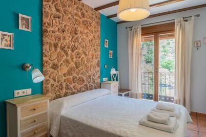 Rural House Miralmundo *** | Rural Accommodations Aýna