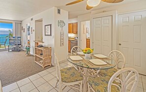 Dining - Ocean View Condo - 1 bedroom Condo in West Maui-  Free WIFI (Lahaina)