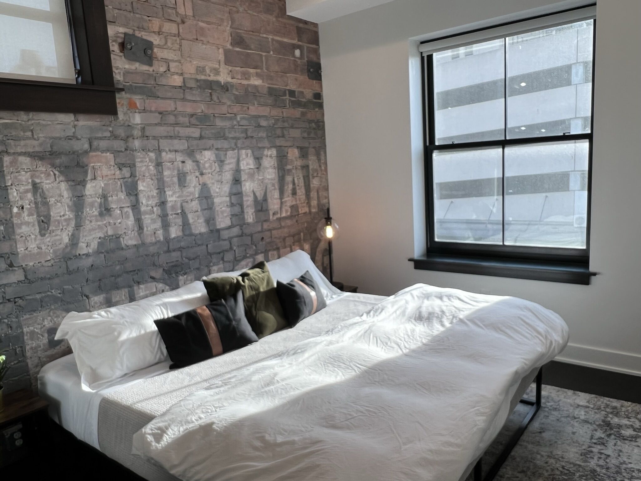 3 bedrooms, iron/ironing board, travel crib, free WiFi