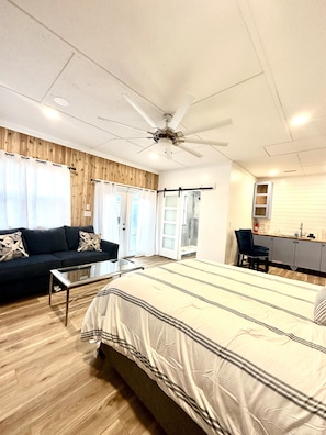 1 habitación, tabla de planchar con plancha, wifi gratis y ropa de cama 