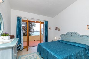 Villa | 3 bedrooms, Internet - Villa Oleandri 50m From Seashore (Golfo Aranci)