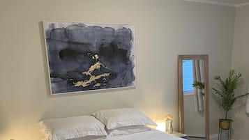 1 bedroom, desk, iron/ironing board, free WiFi