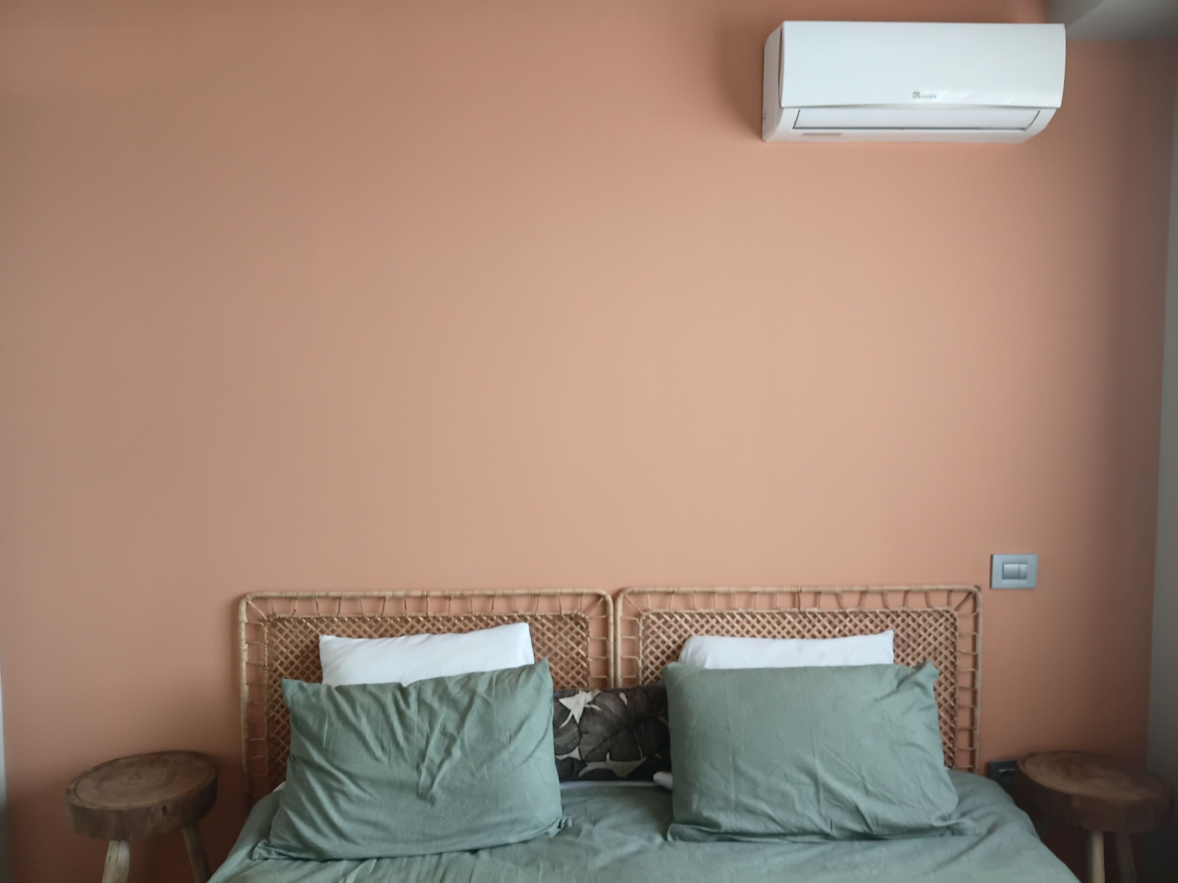 2 chambres, fer et planche à repasser, Wi-Fi gratuit, draps fournis